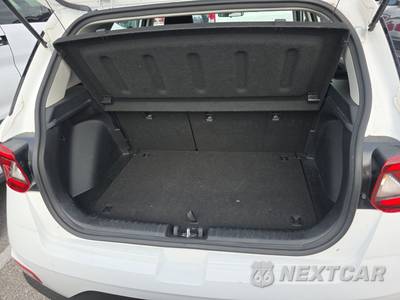 2025 Hyundai Venue SEL - zdjęcie 16 z 18 - miniatura