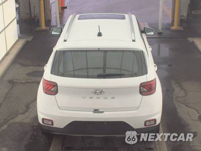2025 Hyundai Venue SEL - zdjęcie 5 z 18 - miniatura