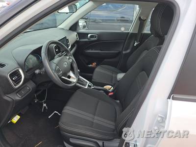 2025 Hyundai Venue SEL - zdjęcie 7 z 18 - miniatura
