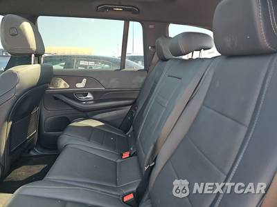 2025 Mercedes-Benz GLS 450 4MATIC - zdjęcie 13 z 28 - miniatura
