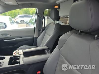 2024 Toyota Sienna Limited 7-Passenger 120.5" WB - zdjęcie 13 z 25 - miniatura