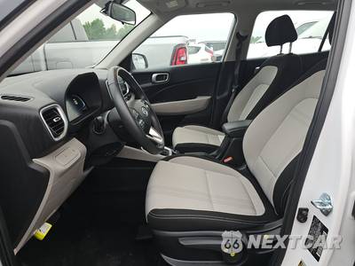 2025 Hyundai Venue SEL - zdjęcie 7 z 20 - miniatura