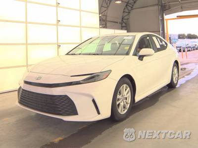 2025 Toyota Camry LE - zdjęcie 1 z 28 - miniatura