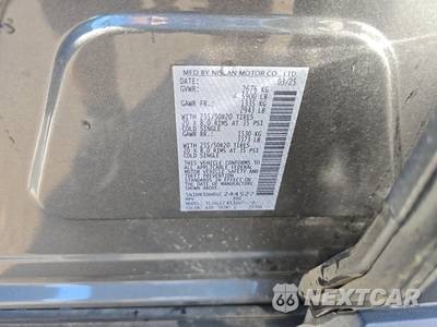 2025 Nissan Pathfinder Platinum - zdjęcie 15 z 20 - miniatura