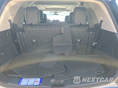2025 Nissan Pathfinder Platinum - zdjęcie 17 z 20 - miniatura