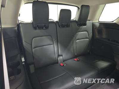 2025 Nissan Pathfinder Platinum - zdjęcie 14 z 20 - miniatura