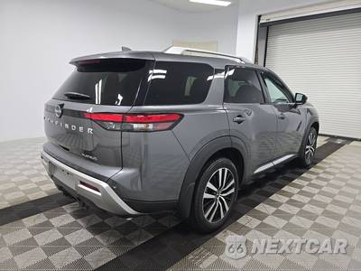 2025 Nissan Pathfinder Platinum - zdjęcie 4 z 20 - miniatura