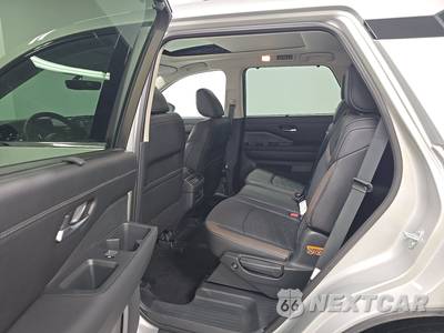 2025 Nissan Pathfinder Platinum - zdjęcie 13 z 20 - miniatura