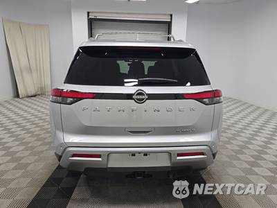 2025 Nissan Pathfinder Platinum - zdjęcie 5 z 20 - miniatura