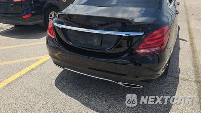 2017 Mercedes-Benz C 300 4MATIC Sedan - zdjęcie 28 z 34 - miniatura