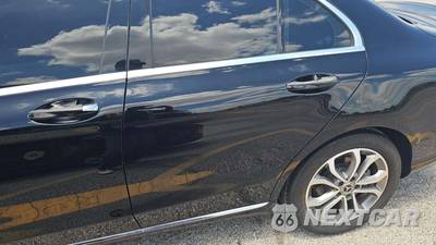 2017 Mercedes-Benz C 300 4MATIC Sedan - zdjęcie 23 z 34 - miniatura