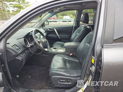 2010 Toyota Highlander SE - zdjęcie 7 z 46 - miniatura