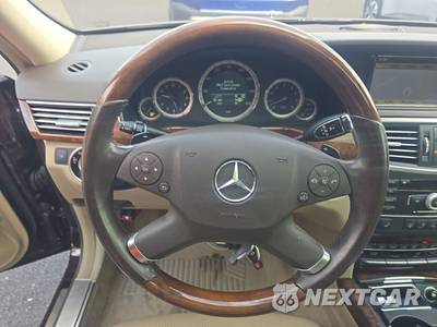 2011 Mercedes-Benz E 550 4MATIC Sedan - zdjęcie 10 z 37 - miniatura