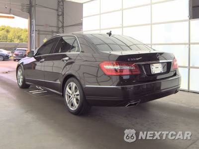 2011 Mercedes-Benz E 550 4MATIC Sedan - zdjęcie 6 z 37 - miniatura