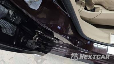 2011 Mercedes-Benz E 550 4MATIC Sedan - zdjęcie 32 z 37 - miniatura