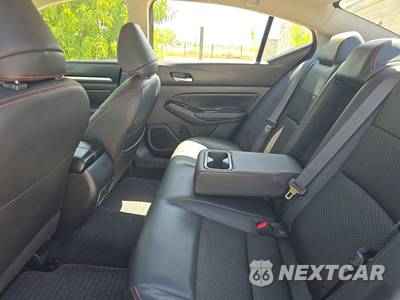 2023 Nissan Altima SR - zdjęcie 13 z 40 - miniatura