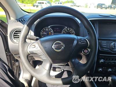 2017 Nissan Pathfinder S - zdjęcie 9 z 16 - miniatura