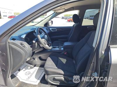 2017 Nissan Pathfinder S - zdjęcie 8 z 16 - miniatura
