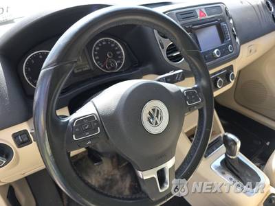 2011 Volkswagen Tiguan SE 4MOTION w/Sunroof & Navigation - zdjęcie 10 z 23 - miniatura