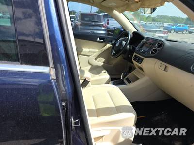 2011 Volkswagen Tiguan SE 4MOTION w/Sunroof & Navigation - zdjęcie 8 z 23 - miniatura