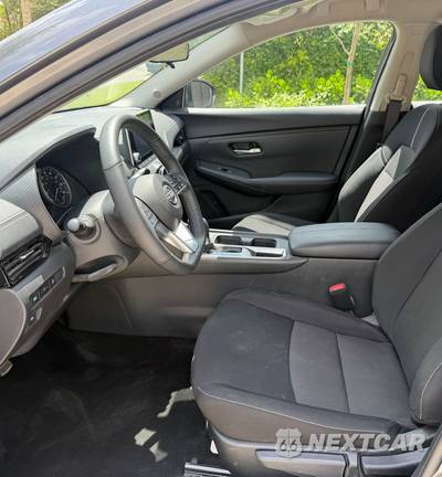 2025 Nissan Sentra SV - zdjęcie 14 z 18 - miniatura