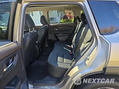 2023 Nissan Rogue SL - zdjęcie 14 z 23 - miniatura