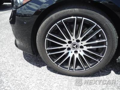 2025 Mercedes-Benz C 300 - zdjęcie 13 z 30 - miniatura