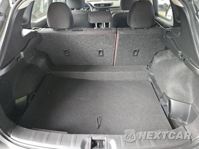 2020 Nissan Rogue Sport S - zdjęcie 16 z 37 - miniatura