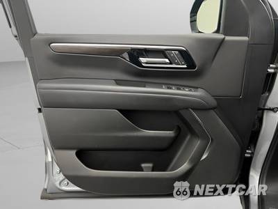 2025 Chevrolet Suburban Z71 2Z7 - zdjęcie 25 z 50 - miniatura