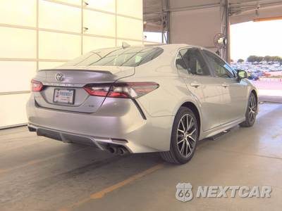 2023 Toyota Camry SE - zdjęcie 4 z 24 - miniatura