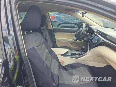 2018 Toyota Camry LE - zdjęcie 8 z 19 - miniatura