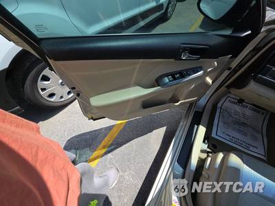 2014 Toyota Camry Hybrid XLE - zdjęcie 9 z 18 - miniatura