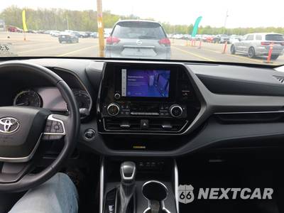 2023 Toyota Highlander XLE - zdjęcie 11 z 24 - miniatura