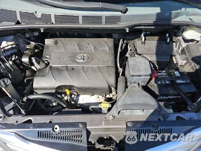 2011 Toyota Sienna Limited 7-Passenger 119.3" WB - zdjęcie 16 z 19 - miniatura
