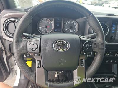 2019 Toyota Tacoma TRD Sport Crew Cab Medium Bed - zdjęcie 10 z 22 - miniatura