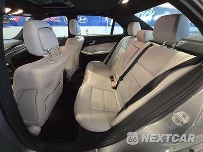 2015 Mercedes-Benz E 350 4MATIC Sedan - zdjęcie 13 z 17 - miniatura