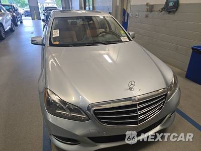 2016 Mercedes-Benz E 350 Luxury 4MATIC Sedan - zdjęcie 2 z 22 - miniatura