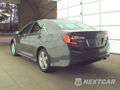 2013 Toyota Camry SE - zdjęcie 6 z 48 - miniatura