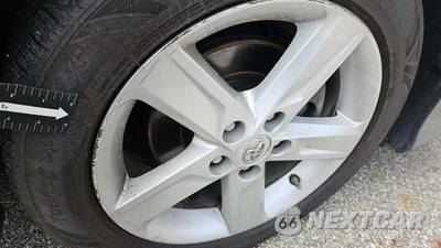 2013 Toyota Camry SE - zdjęcie 24 z 48 - miniatura