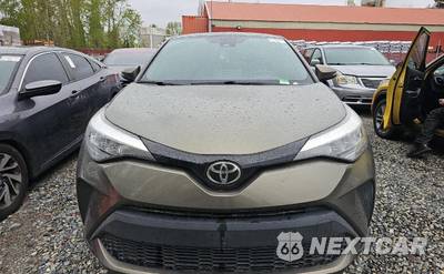 2021 Toyota C-HR XLE - zdjęcie 2 z 10 - miniatura