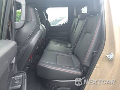 2025 Toyota Tacoma i-FORCE MAX TRD Pro Crew Cab Medium Bed - zdjęcie 13 z 23 - miniatura