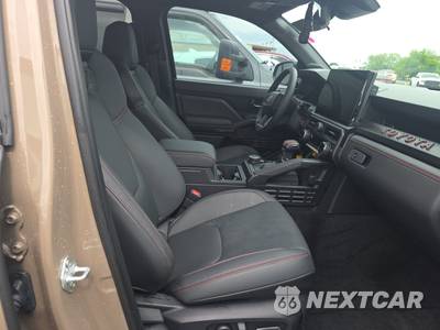 2025 Toyota Tacoma i-FORCE MAX TRD Pro Crew Cab Medium Bed - zdjęcie 8 z 23 - miniatura