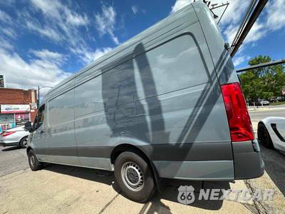 2024 Mercedes-Benz Sprinter 2500 Cargo Van High Roof 170.0" WB - zdjęcie 6 z 32 - miniatura