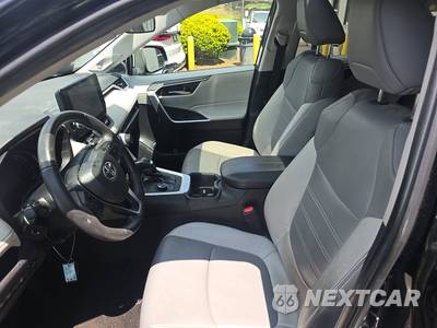2024 Toyota RAV4 Hybrid XLE Premium - zdjęcie 7 z 23 - miniatura