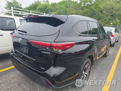 2022 Toyota Highlander Hybrid XLE - zdjęcie 4 z 25 - miniatura