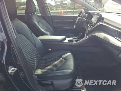 2021 Toyota Camry SE - zdjęcie 14 z 23 - miniatura