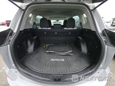 2017 Toyota RAV4 XLE - zdjęcie 16 z 35 - miniatura