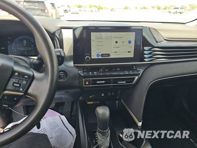 2026 Toyota Camry LE - zdjęcie 11 z 20 - miniatura