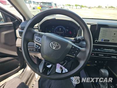 2026 Toyota Camry LE - zdjęcie 10 z 20 - miniatura