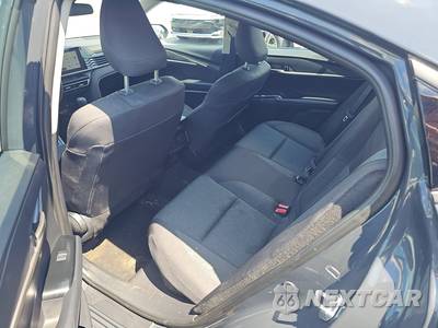 2026 Toyota Camry LE - zdjęcie 13 z 20 - miniatura